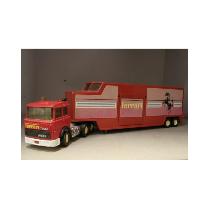 JV0511 Matchbox Ferrari transport