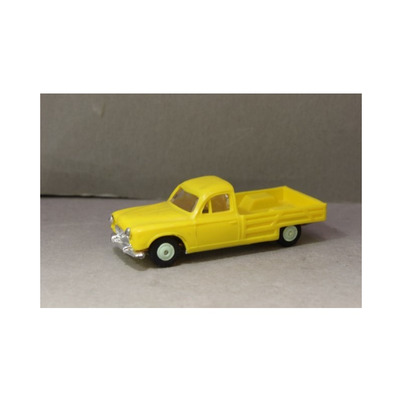 JV 0778 Peugeot 403