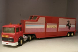 JV0511 Matchbox Ferrari transport